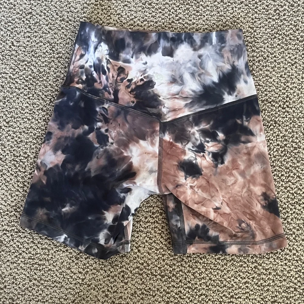 Lululemon align short - Picture 2 of 4